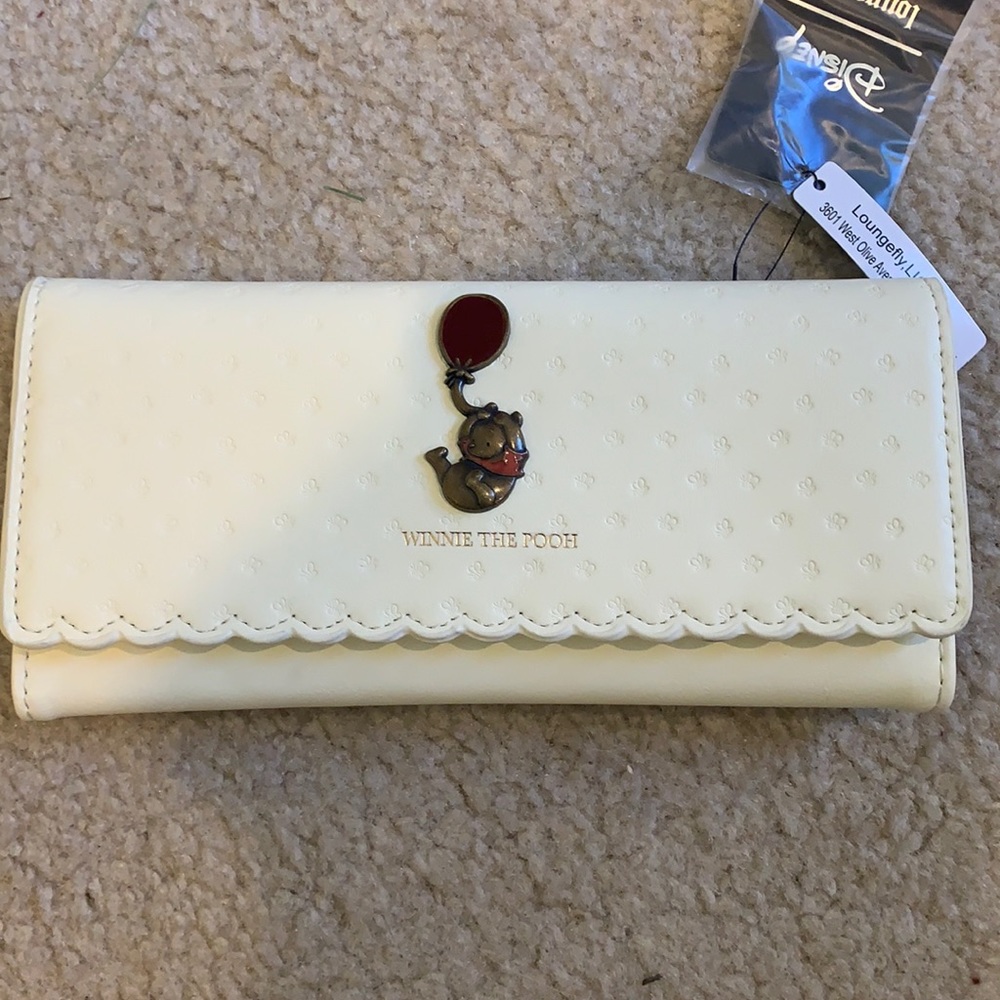 Disney Loungefly Pooh Bear Wallet